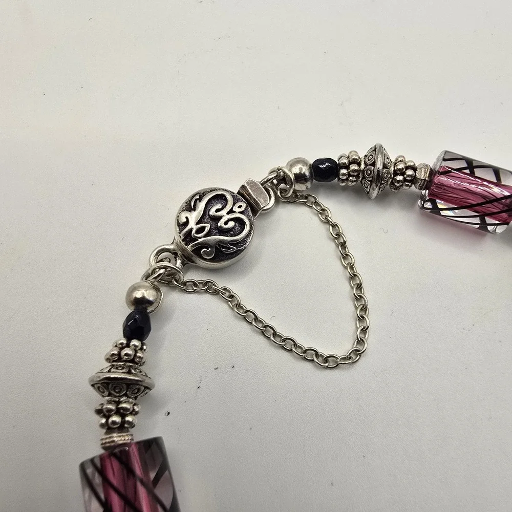 Purple Black Glass Bead Bracelet Silver Tone Toggle Clasp Artisan Style‎ 7.5